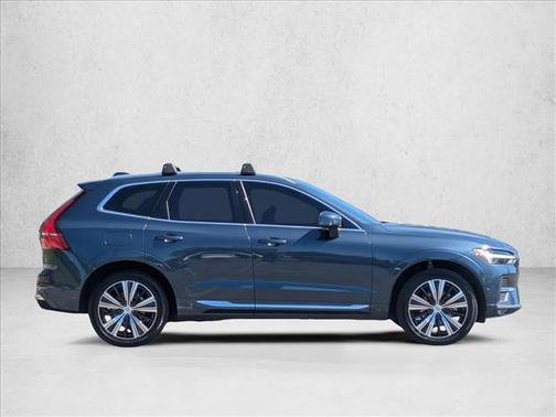2022 Volvo XC60 B5 Inscription