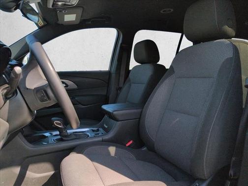 Summit White 2023 Chevrolet Traverse LT Cloth