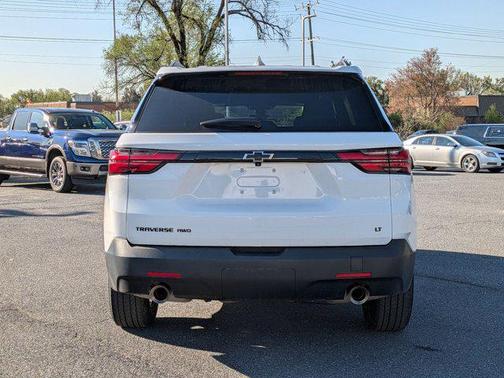 Summit White 2023 Chevrolet Traverse LT Cloth