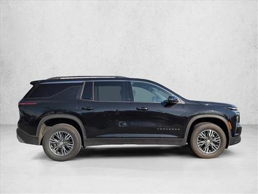 Mosaic Black Metallic 2024 Chevrolet Traverse LT
