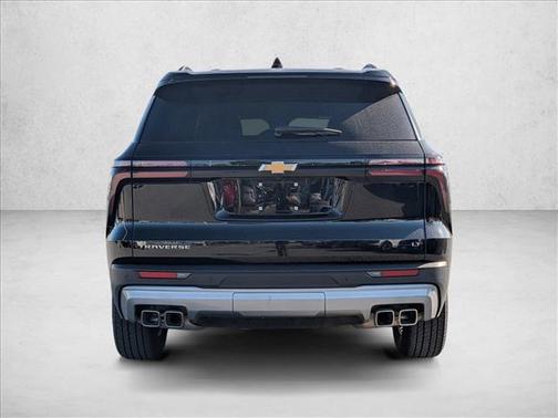 Mosaic Black Metallic 2024 Chevrolet Traverse LT