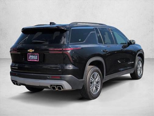 Mosaic Black Metallic 2024 Chevrolet Traverse LT