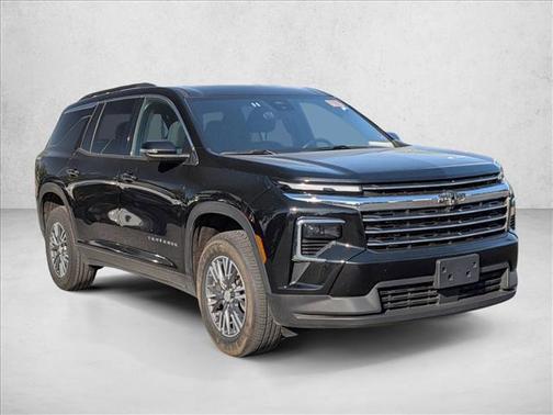Mosaic Black Metallic 2024 Chevrolet Traverse LT