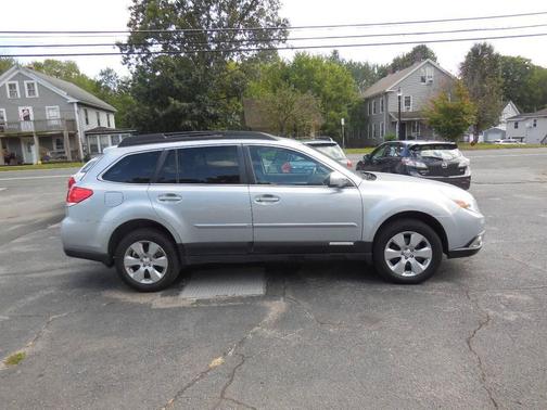 2012 Subaru Outback 2.5i Premium