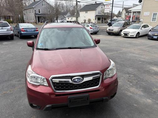 Maroon 2015 Subaru Forester 2.5i Limited