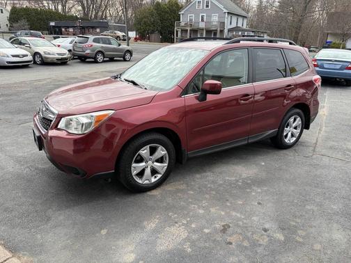 Maroon 2015 Subaru Forester 2.5i Limited