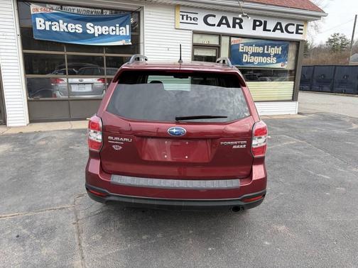 Maroon 2015 Subaru Forester 2.5i Limited