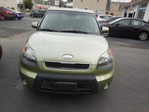 2010 Kia Soul +