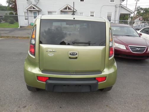 2010 Kia Soul +