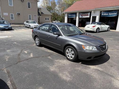 Willow Gray 2009 Hyundai SONATA GLS