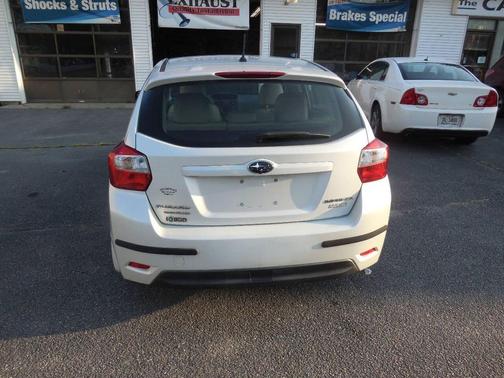 2012 Subaru Impreza 2.0i Limited