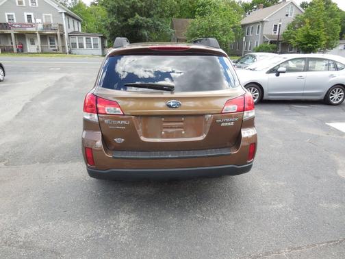 2013 Subaru Outback 4dr Wgn H4 Auto 2.5i Premium