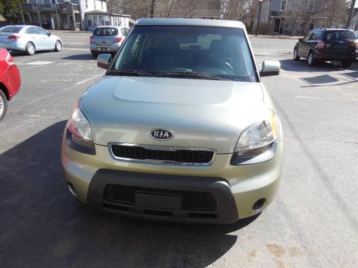 2011 Kia Soul +