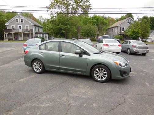 2014 Subaru Impreza 4dr Auto 2.0i Premium