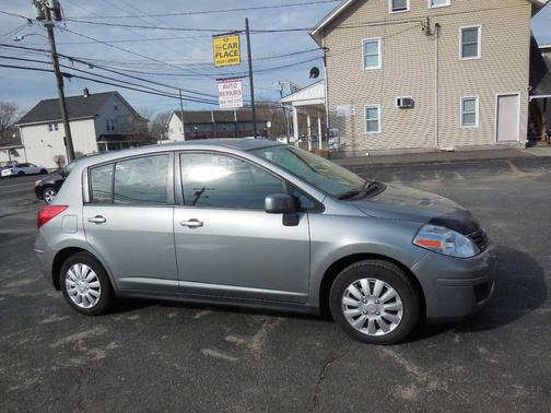 2012 Nissan Versa 1.8 S