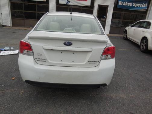 2015 Subaru Impreza 2.0i