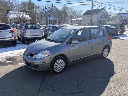 2011 Nissan Versa 1.8 S