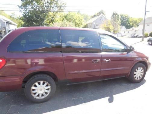 2003 Chrysler Town & Country LX