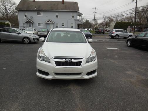 2013 Subaru Legacy 4dr Sdn H4 Auto 2.5i Premium