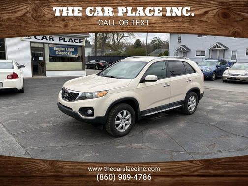 Tan 2011 Kia Sorento LX