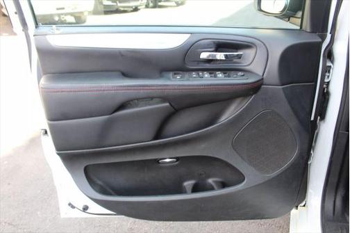 2016 Dodge Grand Caravan R/T