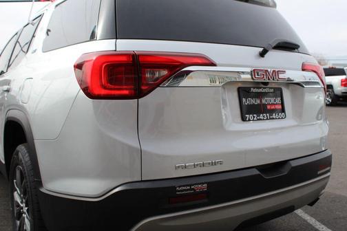 2017 GMC Acadia SLT-1