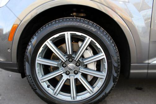2019 Audi Q7 55 Premium Plus