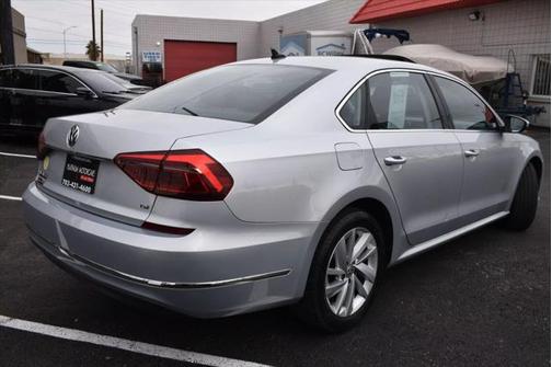 2018 Volkswagen Passat 2.0T SE