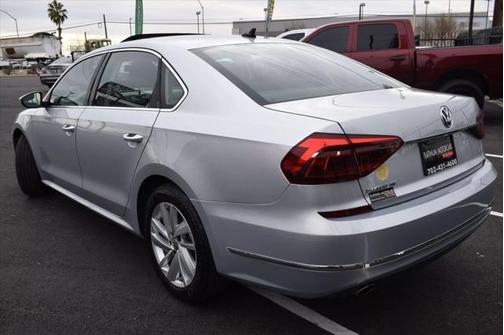 2018 Volkswagen Passat 2.0T SE