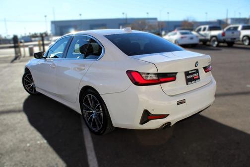 2019 BMW 330 i
