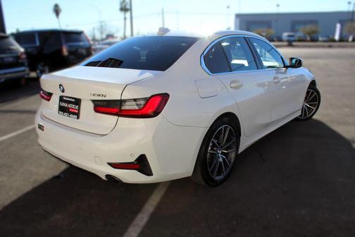 2019 BMW 330 i