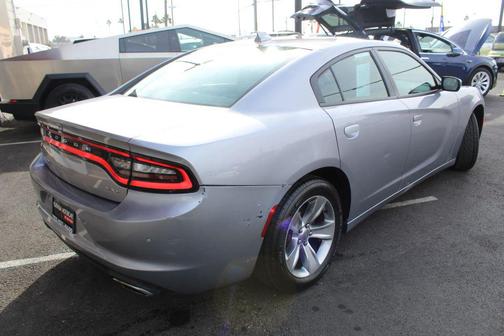 2018 Dodge Charger SXT Plus