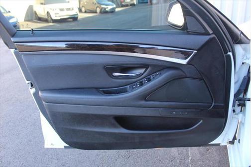 2016 BMW 528 i