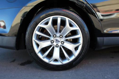 2016 Ford Taurus Limited Sedan 4D