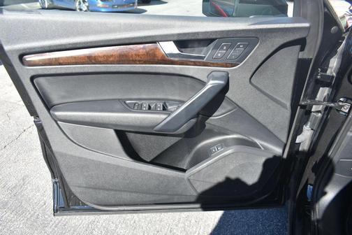 2019 Audi Q5 Premium Sport Utility 4D