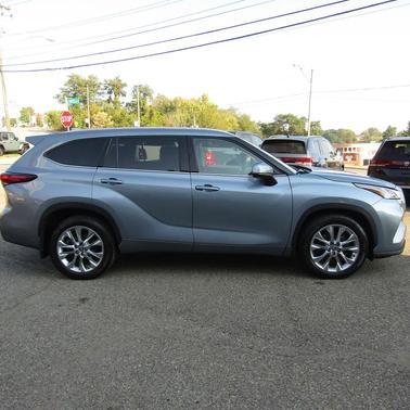 2022 Toyota Highlander Limited