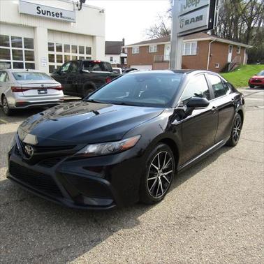 2022 Toyota Camry SE