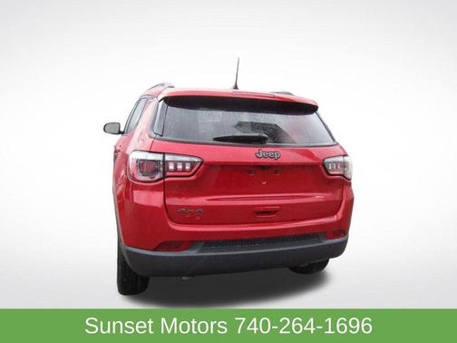 Red Hot Pearlcoat 2026 Jeep Compass Latitude