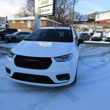 2026 Chrysler Pacifica L