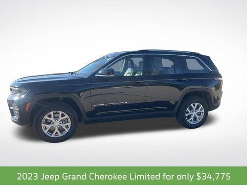 Diamond Black Crystal Pearlcoat 2023 Jeep Grand Cherokee Limited
