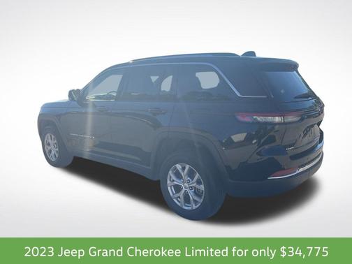 Diamond Black Crystal Pearlcoat 2023 Jeep Grand Cherokee Limited