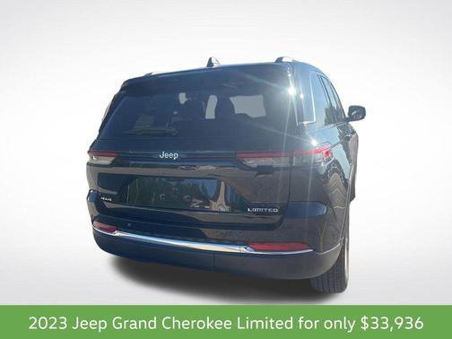 Diamond Black Crystal Pearlcoat 2023 Jeep Grand Cherokee Limited