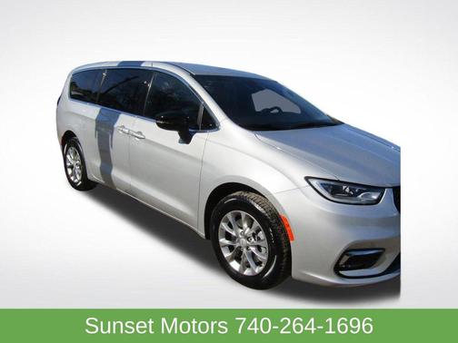 Silver Mist Clearcoat 2026 Chrysler Pacifica L