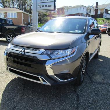 Quartz Brown Metallic 2020 Mitsubishi Outlander ES