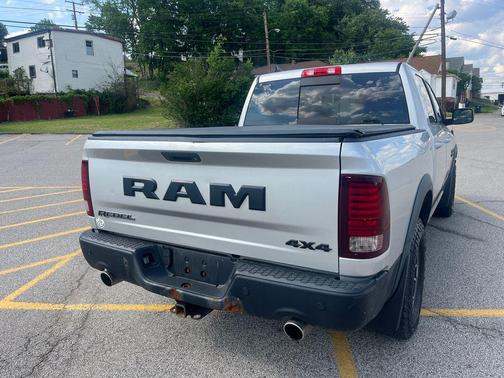 Bright Silver Metallic Clearcoat 2017 RAM 1500 Rebel