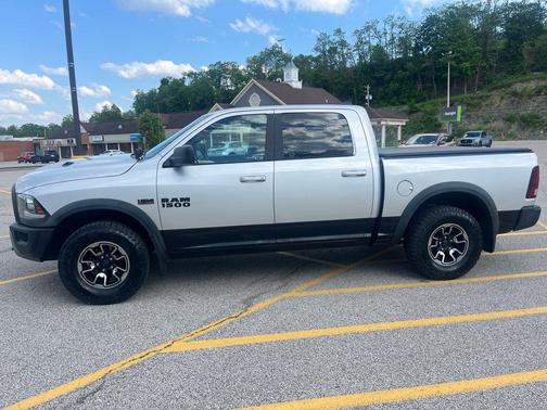 Bright Silver Metallic Clearcoat 2017 RAM 1500 Rebel
