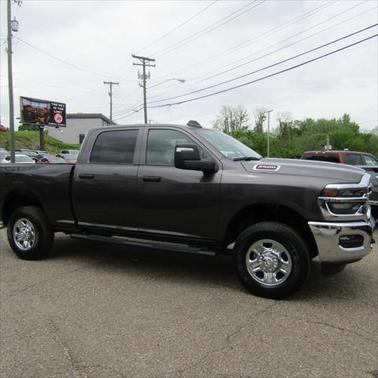 2025 RAM 2500 Tradesman Crew Cab 4x4 6'4' Box