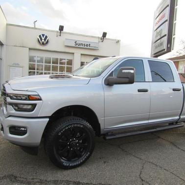 2026 RAM 2500 Black Express Crew Cab 4x4 6'4' Box