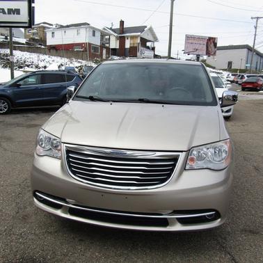 2014 Chrysler Town & Country Touring-L