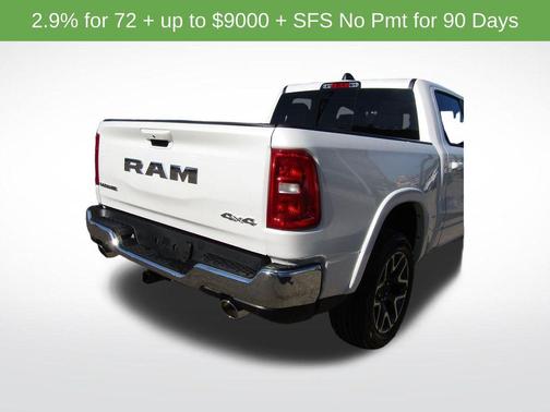 Ivory White Tri-Coat Pearlcoat 2026 RAM 1500 Laramie